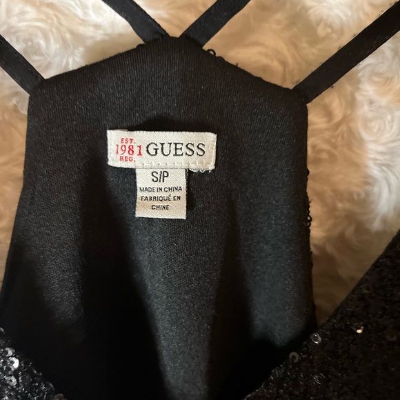 Guess sequin top size small - Picture 7 of 8